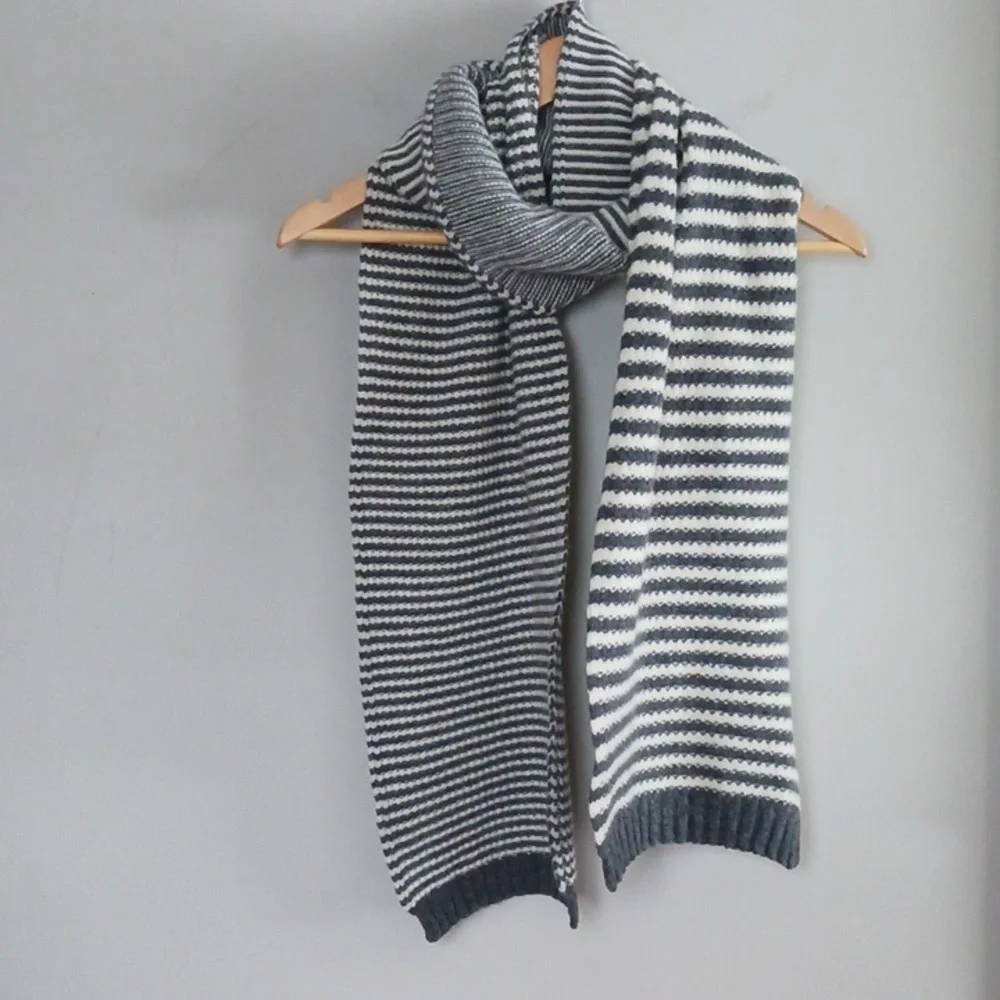 Barbour Gray and White Striped Wool Scarf